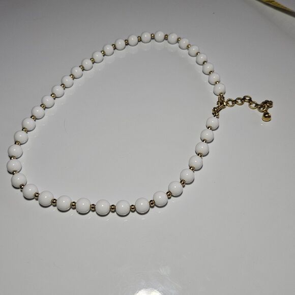 **Last Chance!! Final Sale** Vintage Monet Choker Collar Necklace White 16-18.5" - Picture 12 of 13